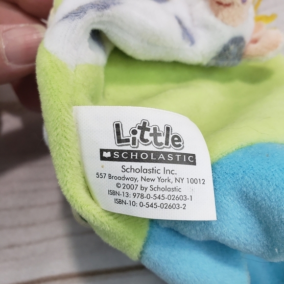 Scholastic Old MacDonald Plush Hand Puppet Board Book Farm Animals 2007 - Picture 8 of 11